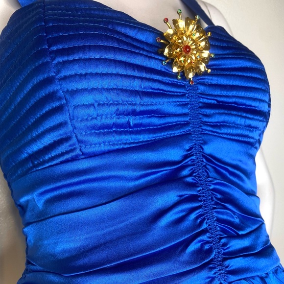 New Summer top. Sm. Pin included - Picture 3 of 5